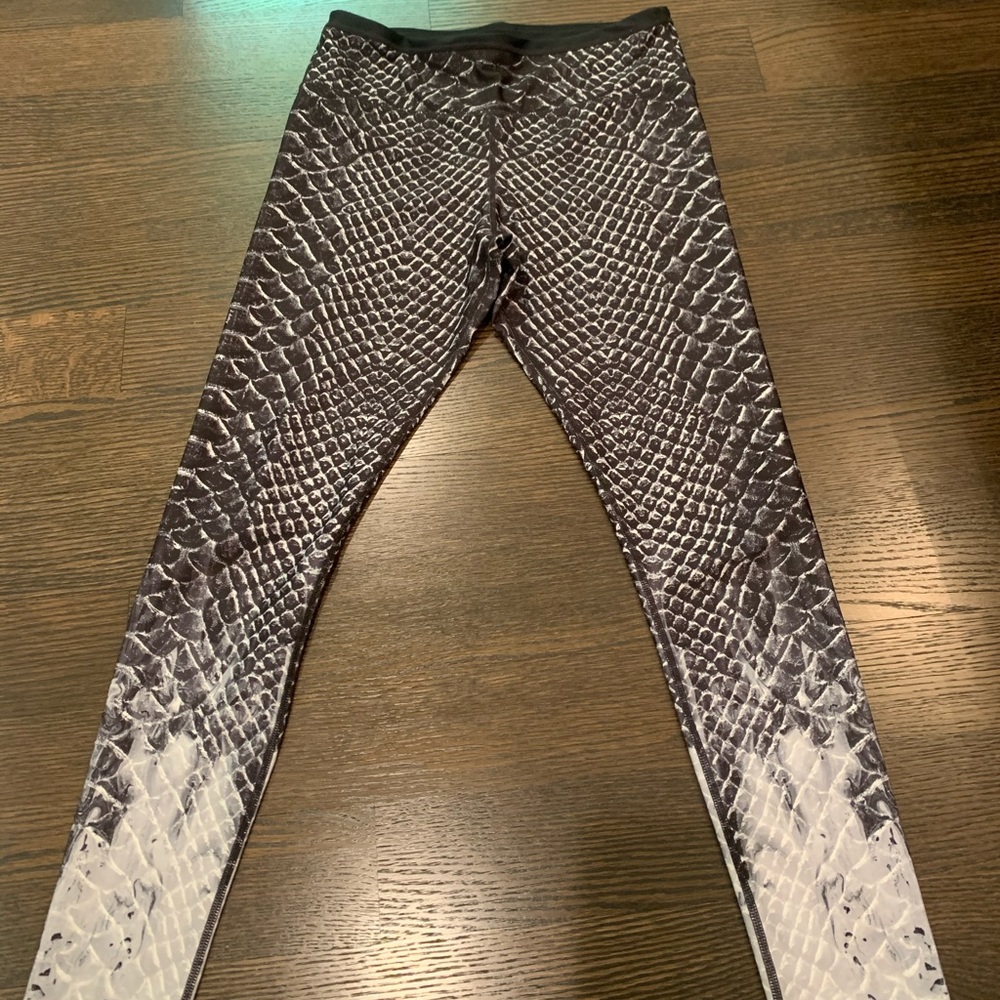 Nimble Activewear Snakeskin Legging